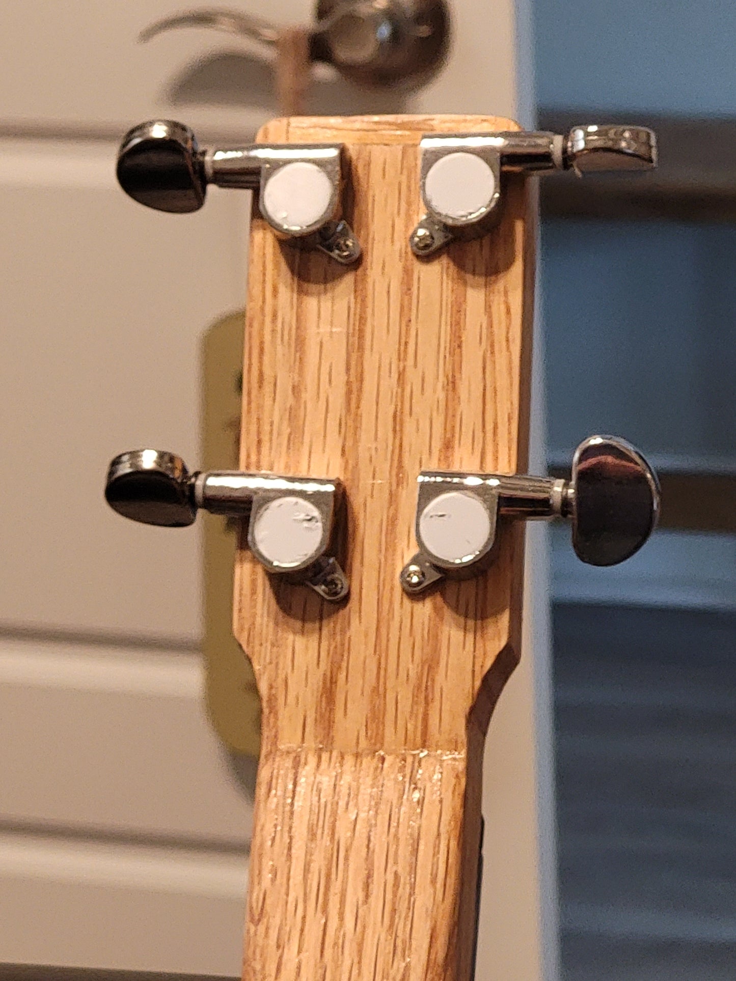 4 String Electric Cigar Box Guitar AVO 1