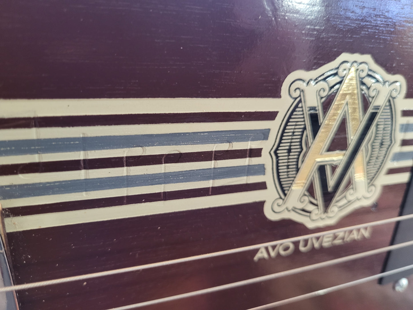 Cigar Box Guitar "Avo Brownie"