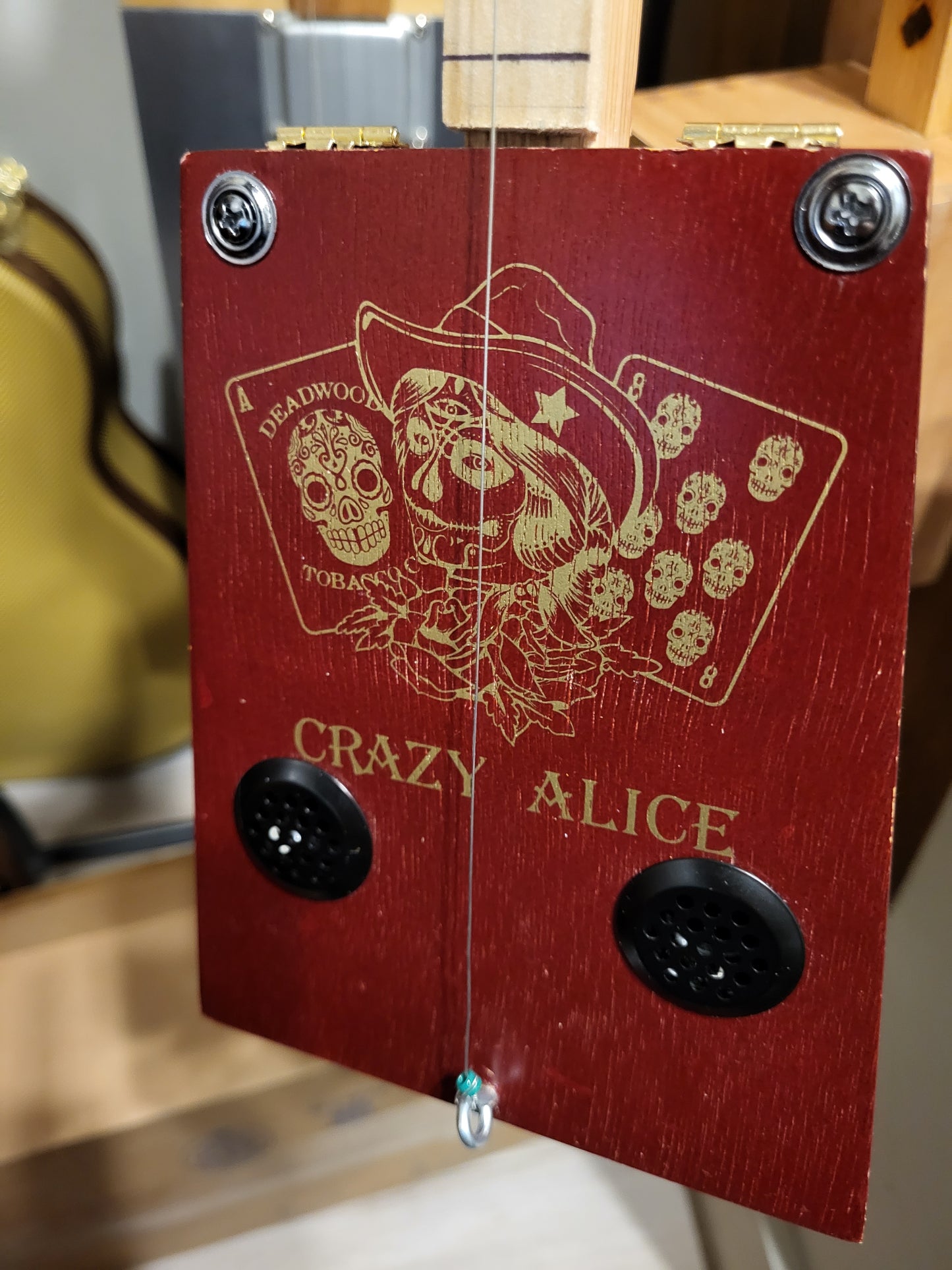 1 String Cigar Box Guitar "Crazy Alice" V2